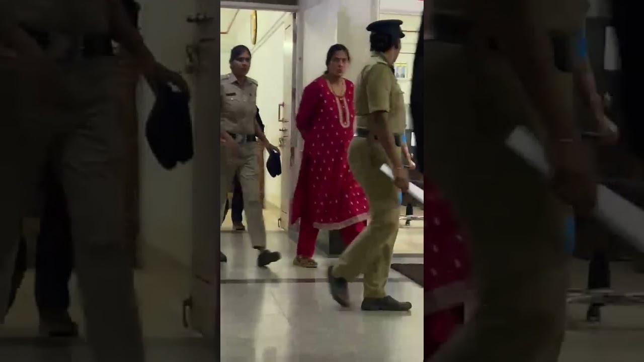 ಬಿಲ್ಲವ ಹಾಗೂ ಬಂಟ ಸಮುದಾಯವನ್ನು ಸಾಮಾಜಿಕ ಜಾಲತಾಣದಲ್ಲಿ ನಿಂದಿಸಿದ ಅನಿತ ಕಾಸರಗೋಡು ಕೋರ್ಟ್ ಗೆ ಹಾಜರು...
